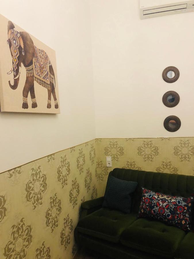 Modern Classic On Kiraly Budapest Extérieur photo